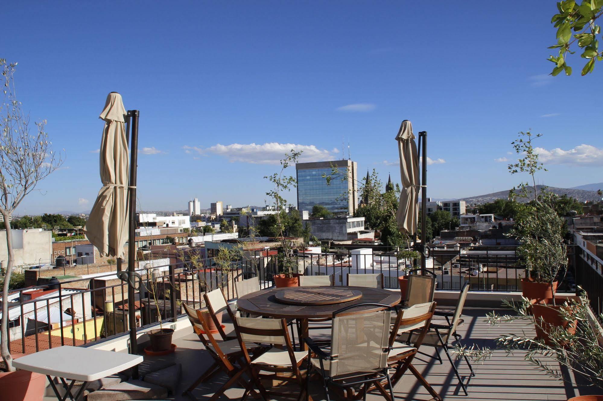 Suites Chapultepec Guadalajara Exterior photo